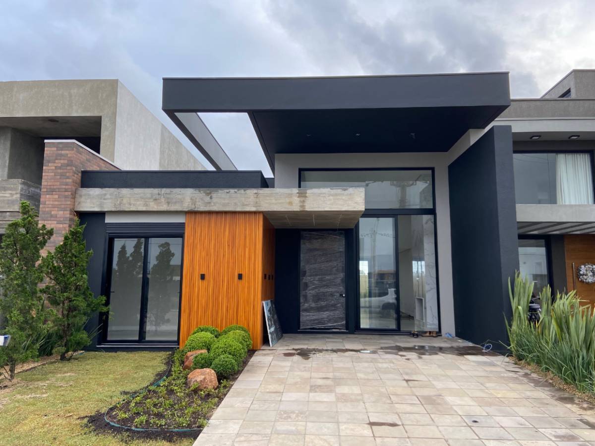 Casa em Condomínio 4 dormitórios para venda, centro em Xangri-lá | Ref.: 196