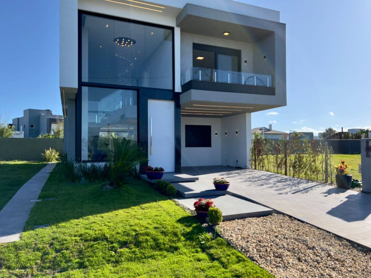 Casa em Condomínio 4 dormitórios para venda, xangri-lá em Xangri-lá | Ref.: 304