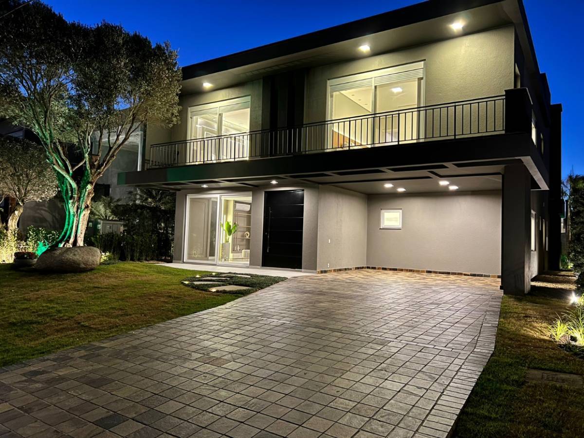 Casa em Condomínio 5 dormitórios para venda, centro em Xangri-lá | Ref.: 372